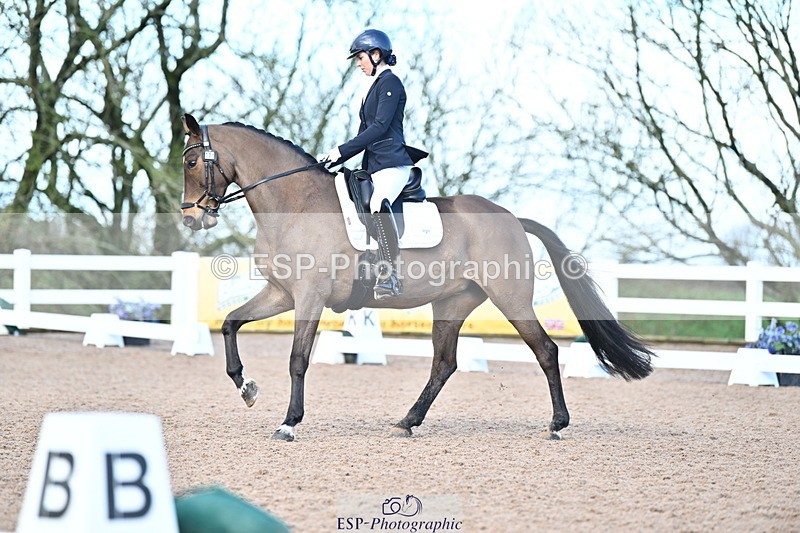 240218A-110500-05794 - 131-Lauren.Burrows-Active.Vogue