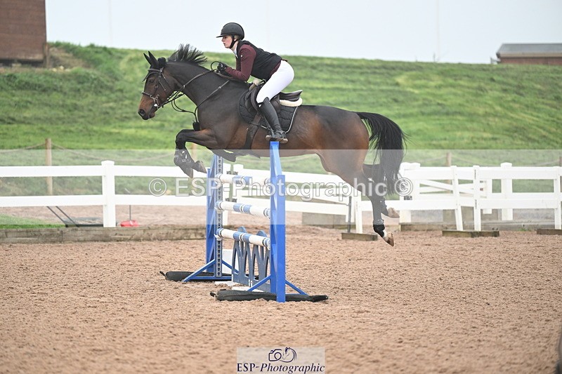 241102A-121428-04506 - SAT Cls 15 Foxhunter and 1.20m Open
