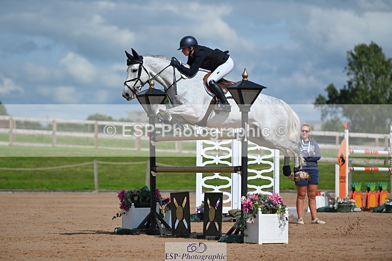 230721A-160944-07646 - Cls 10, 2 Star Big 1.45m Start to break