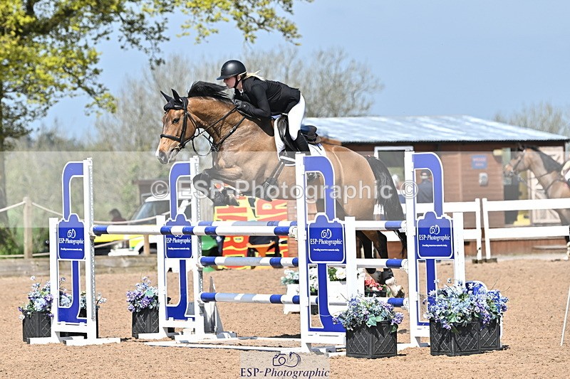 240509A-113810-01241 - Cls 9 Snr 1.20m Open