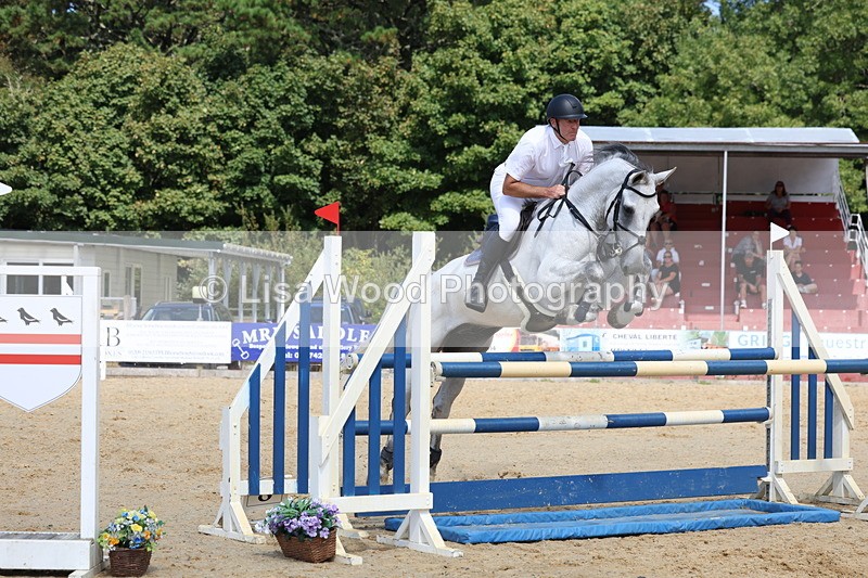 3E7A1769 - Class 8: Senior Newcomers/1.10m open