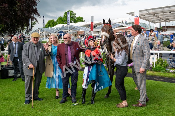 150524-Race 5-Diligent Resdev-7342 - Race 5 4.15pm Conundrum HR Consulting Handicap