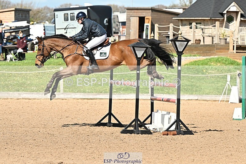 250416-150955-01626 - Cls 6 Foxhunter and 1.20m