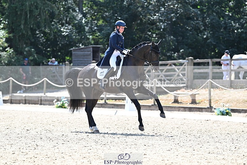 250810A-140207-07220 - 070-Abbie.NewburySeagry.Firstamour