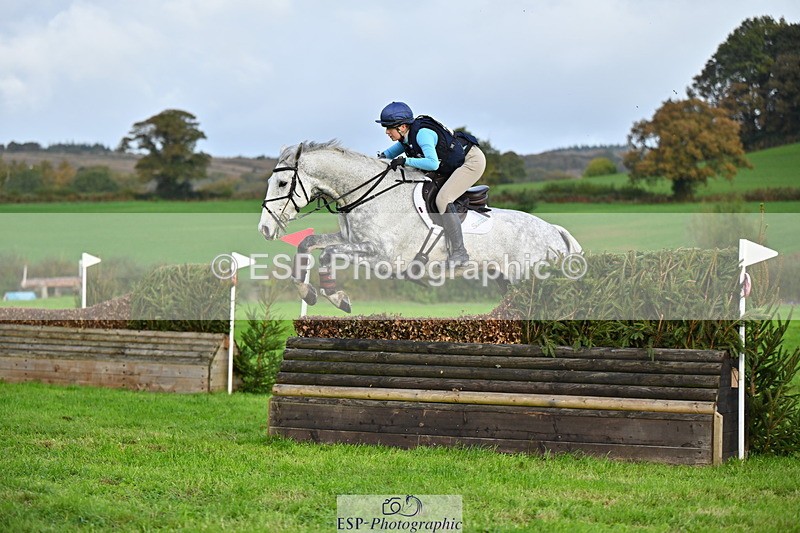 251025A-100037-16497 - D-329-Clementine.Montgomerie