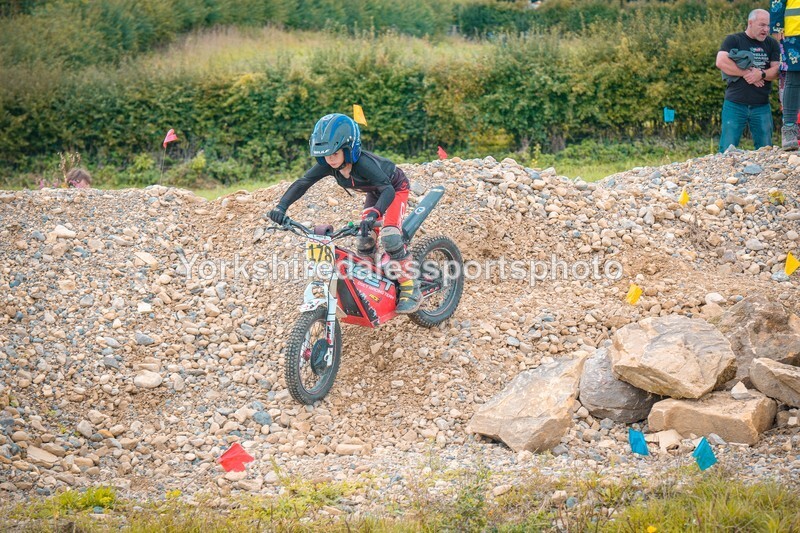 DSCF0155 - Ripon MC Trial 27/09- kids