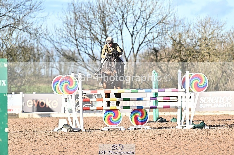 251203-134810-00720 - Cls 5 Foxhunter and 1.20m Open