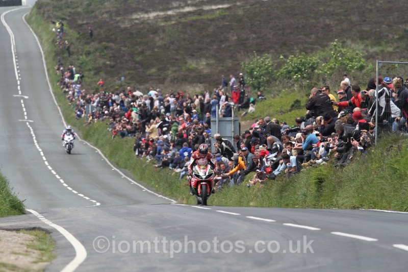 Ian Hutchinson Yamaha / Milwaukee Yamaha - Pokerstars Senior TT