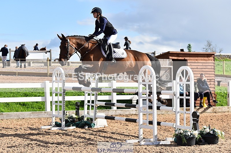 231014A-141508-05255 - Cls 15 1.05m Amateur Q 2nd R