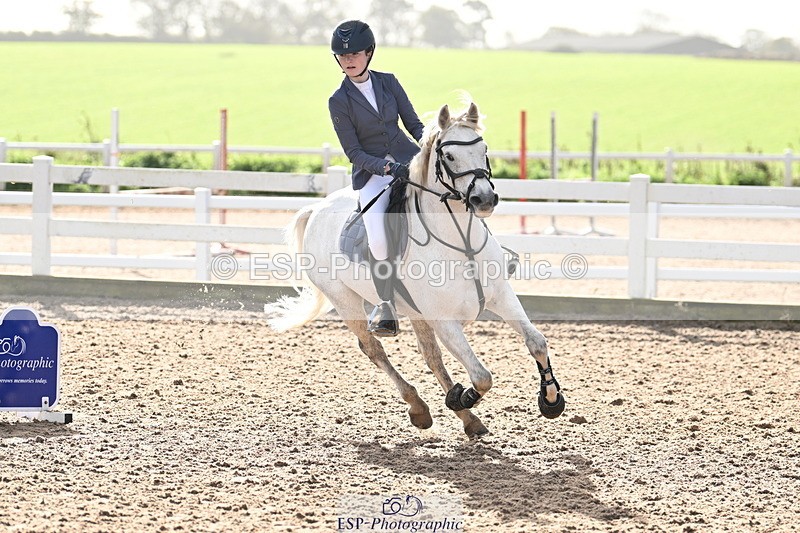 241026A-114344-00763 - SAT Cls 8 Pony Discovery and 90cm Open