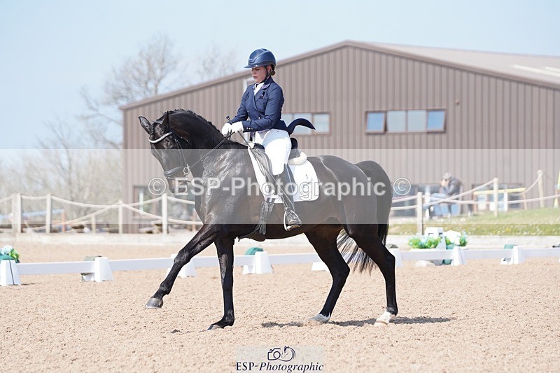 250404-133018-06185 - 003-Abbie.Newbury-Seagry.Firstamour