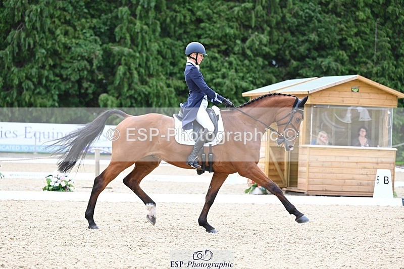 240524-090051-07626 - 501-BRUNO_FG-Edie_Campbell