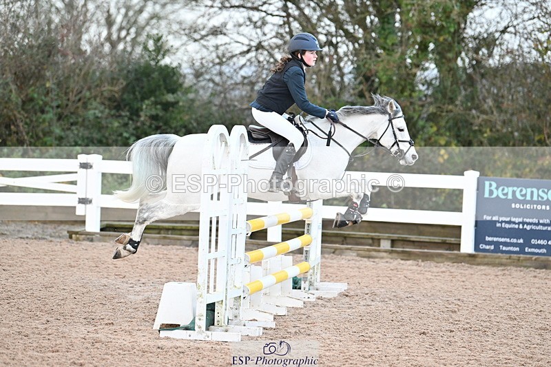 231119A-083914-04168 - Sun Cls 2 British Novice & 80cm Open