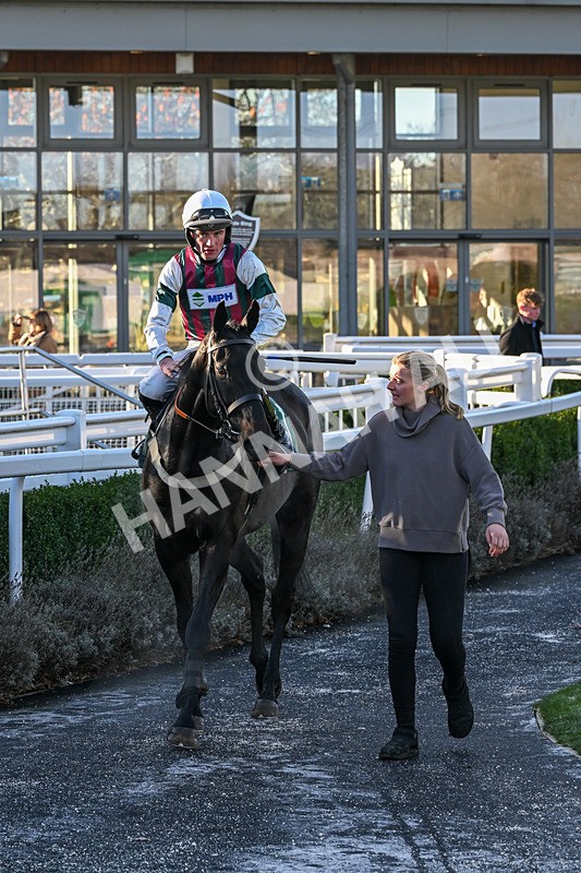 211125-Race 1-I See The Sea-6753 - Race 1