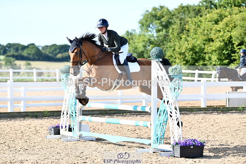 240913A-100805-03106 - Cls 20 Snr British Novice and 90cm Open