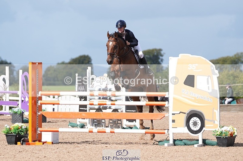 250913-115907-06791 - Cls 15 Snr Foxhunter