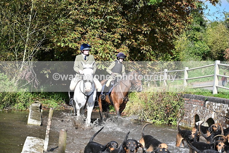 WJ7_5980 - Hounds Water Crossing