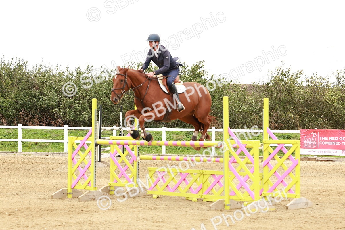 1I0A8086 - Class 5 - Senior Foxhunter 1.20m
