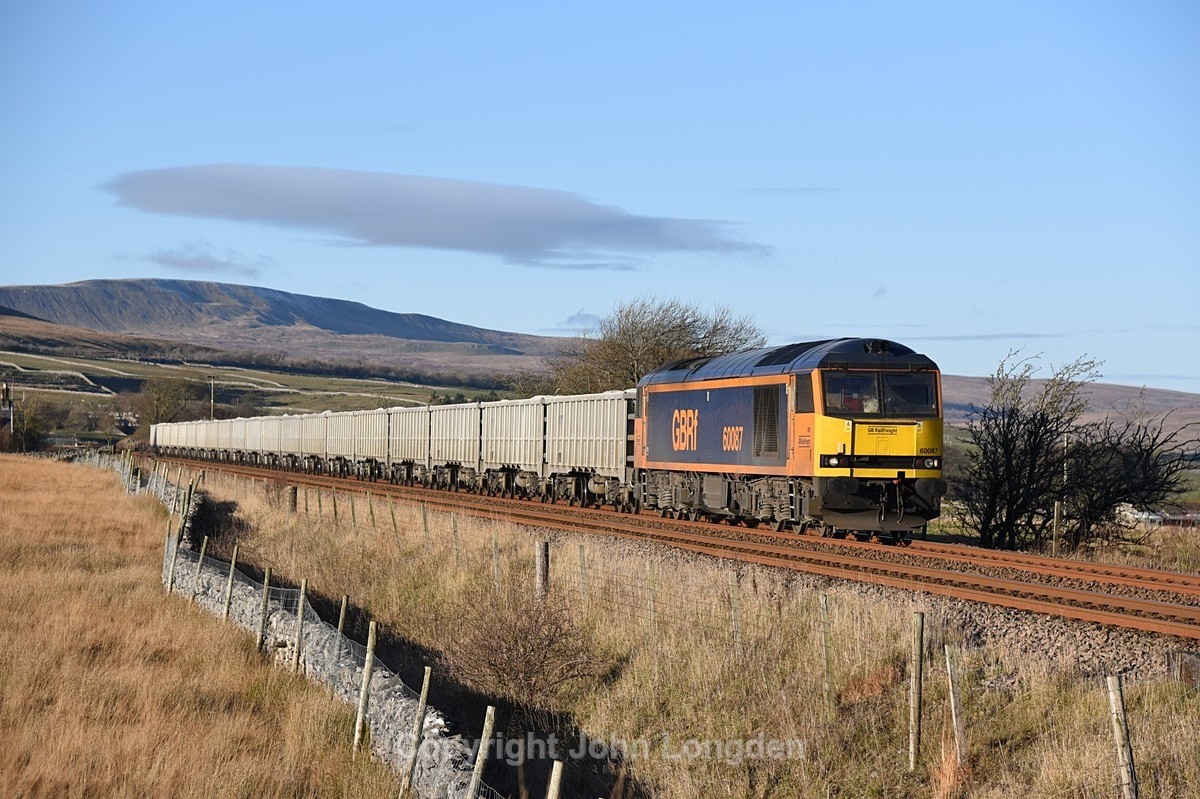 JL - 7.12.22 60087 6F69 Ribblehead - Tuebrook, Selside - Around Selside