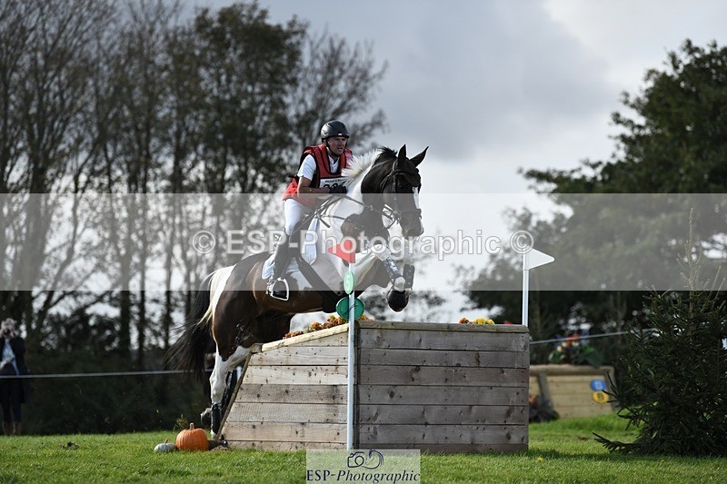 231022-130908-28656 - 301-WESTCEFFYL.KINGSWAY.LAD-Ben.Lee.Liles-XC