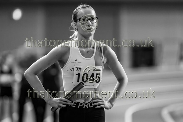 CombiMast25-925055 - Track Female Set One