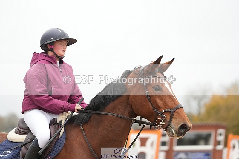 251109-112753-03558 - Cls 20 Newcomers and 1.10m Open