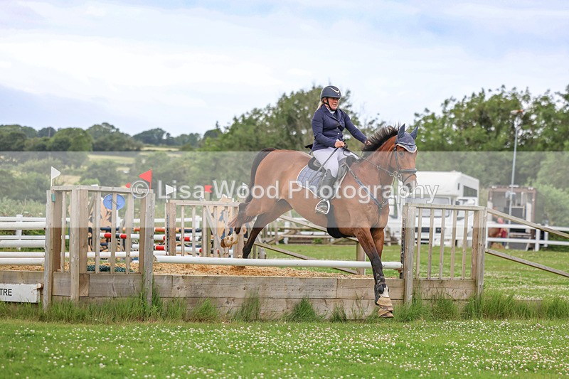 3E7A3916 - Class 6: Hawkins Motors Senior 1.00m Derby
