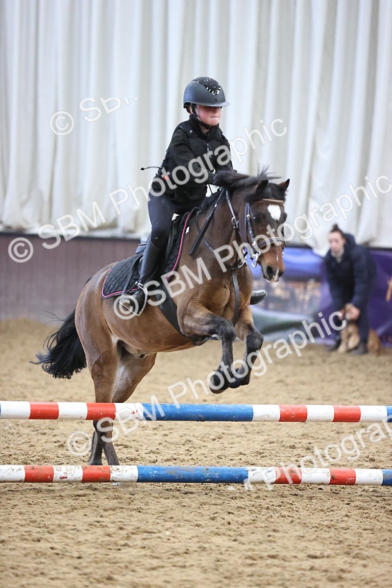 SBM_001398 - Class 3 - Horse & Hound 60cm