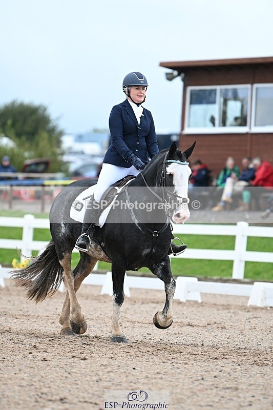 250907-123239-08354 - 061-christine.harrisonRed.Flair