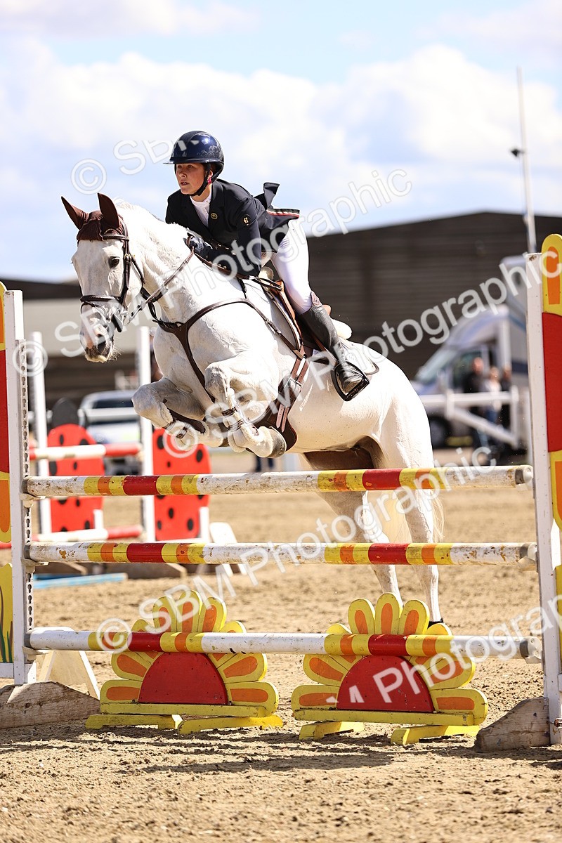 SBM_004284 - Class 17 - Senior Newcomers - 1.10m