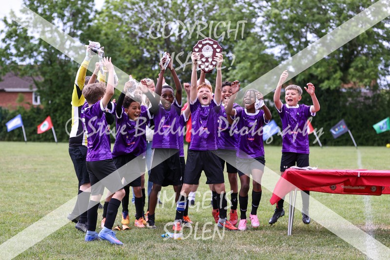 1DX31573 - Brook Field V Goddard Park