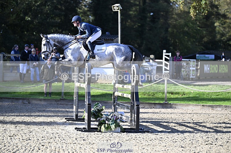 241026-115448-12662 - 001-Cameron.Beer-NEWPORTS.DEFINITELY.UNTOUCHABLE