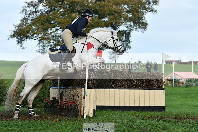 251025A-155114-21935 - G-576-Isabella.Worthington