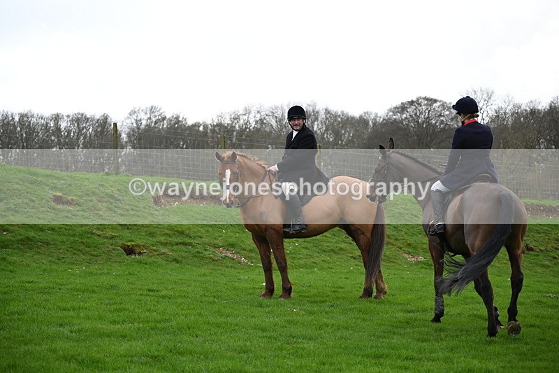 WJ6_9390 - Line Three