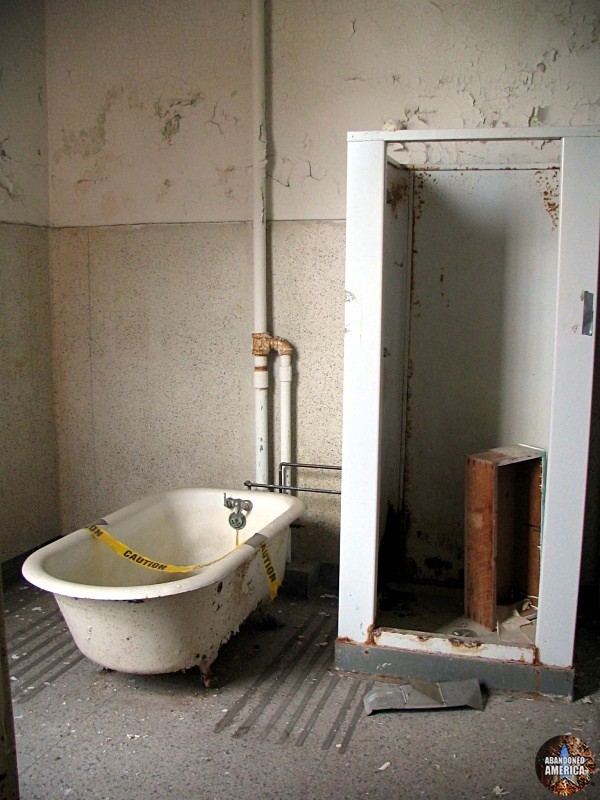  - Athina State Hospital*