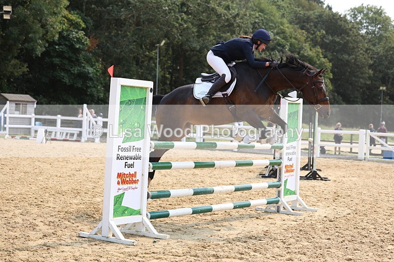 3E7A2468 - Class 8: Senior Newcomers/1.10m open