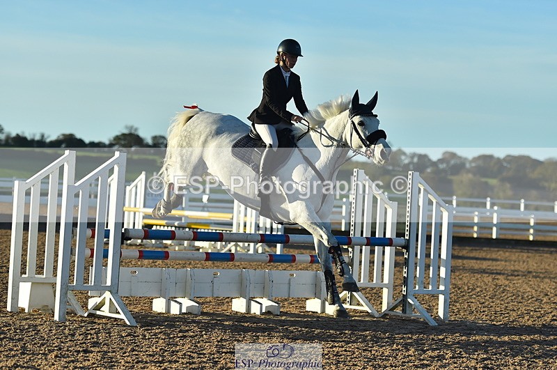 231111A-015946-01147 - Cls 8 Clear Round