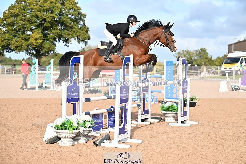 251005-102253-02744 - Cls 15 Foxhunter and 1.20m