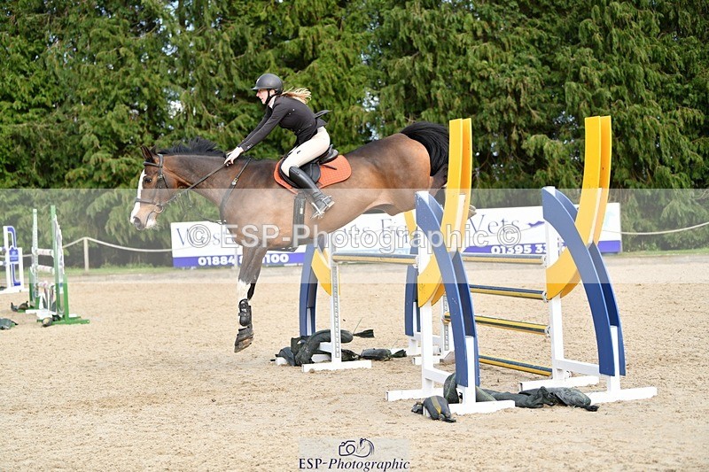240324-152101-03264 - Cls 11 Foxhunter & 1.20m Open