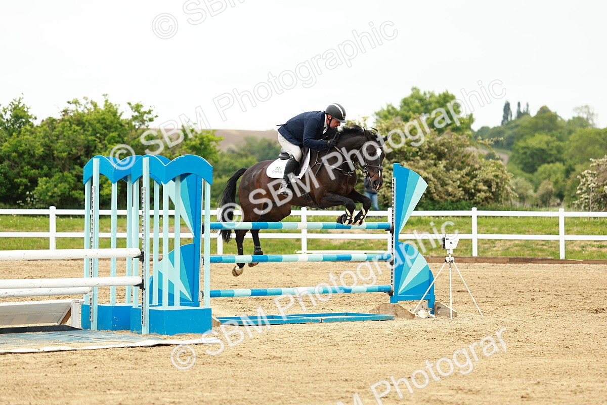 SBM_000977 - Class 5 - Senior Foxhunters - 1.20m