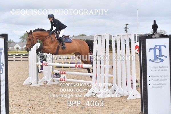 BPP_4063 - CLASS 4 Senior BritiNovice/ 90cm Open