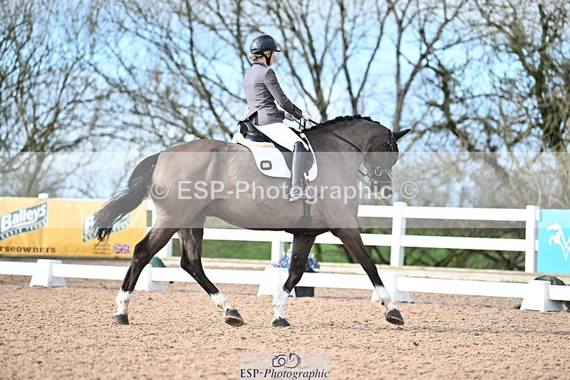 240218A-143122-08124 - 243-Lucy.Baker-Last.Dancer