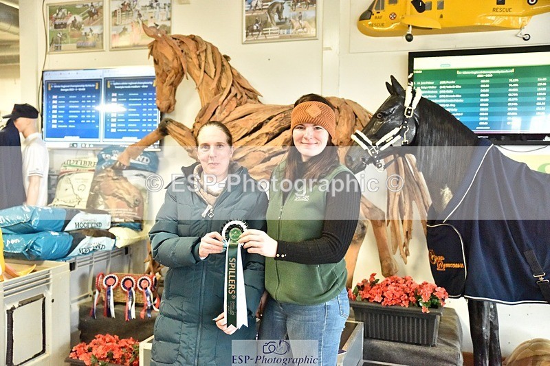 250214-130556-00322 - Freestyle Medium Silver Presentation