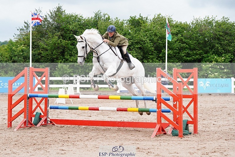 250524-114736-06440 - Cls 21 A&B Snr Disco & 1.00m Open