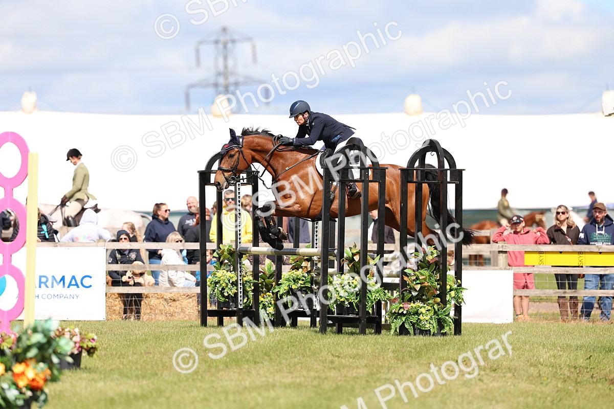 SBM_13565 - Class 206 - Senior Newcomers - 1.10m Open