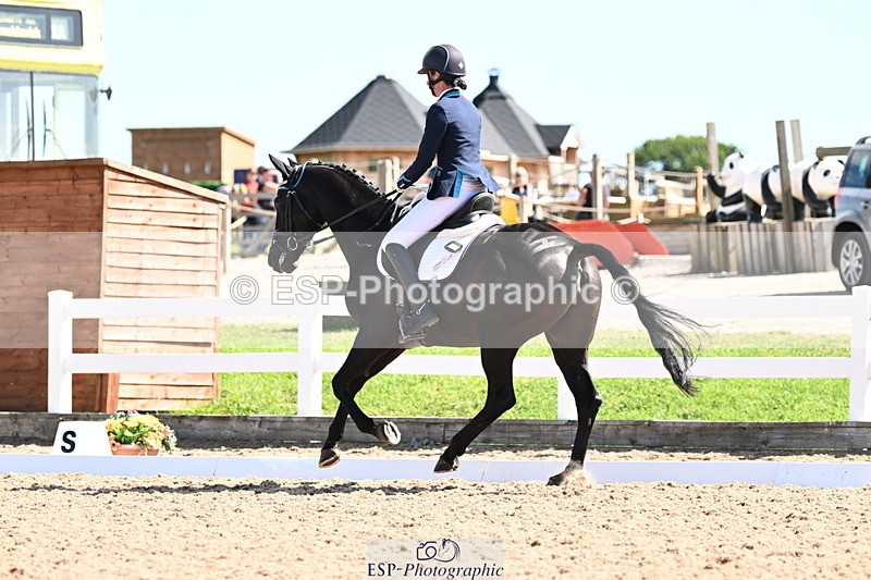 240816A-112914-04048 - 274-Alys.Matravers-DARGASONS.MOON.SHADOW