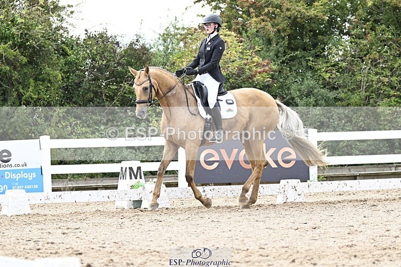 250907-170303-10877 - 054-Amy.Louise.LloydDiva.Royale