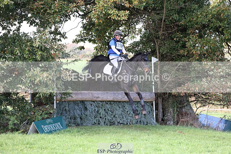 241025-144515-09143 - 219-Sam.Jennings-MONBEG.IGUASSU