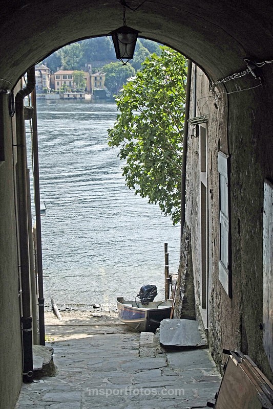 Private entrance from the lake - Travel, city/land scapes