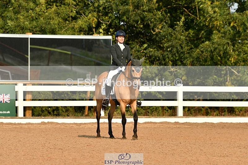 250817-090628-06745 - 065-Nicky.TurriffMyshall.Robby